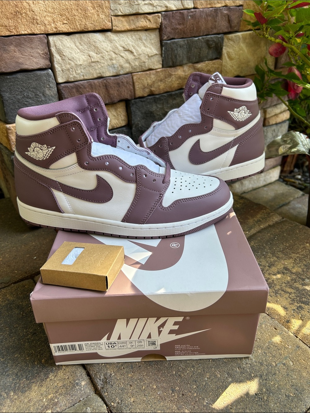 Nike Air Jordan 1 High Mauve and White